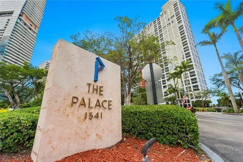 1541 Brickell Avenue Miami FL 33129