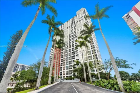 1541 Brickell Avenue Miami FL 33129