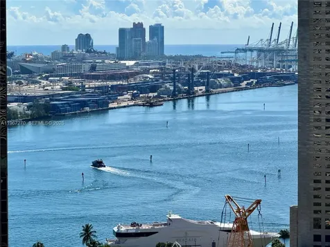 Miami FL 33131