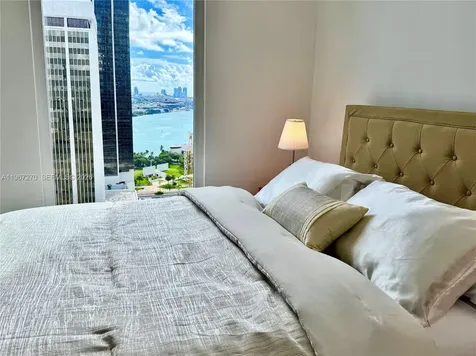 Miami FL 33131