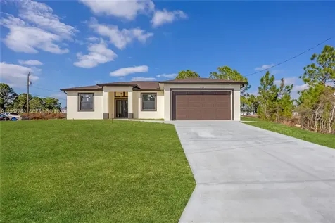 809 Vance Avenue E Lehigh Acres FL 33974
