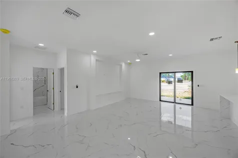 809 Vance Avenue E Lehigh Acres FL 33974