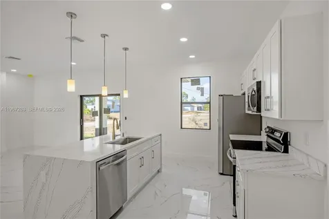809 Vance Avenue E Lehigh Acres FL 33974