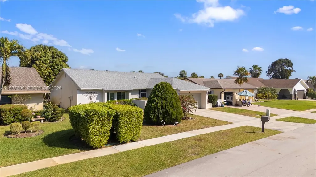 10681 Greenbriar Court Boca Raton FL 33498