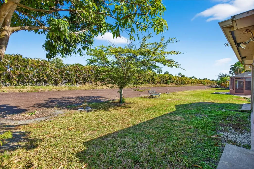 10681 Greenbriar Court Boca Raton FL 33498