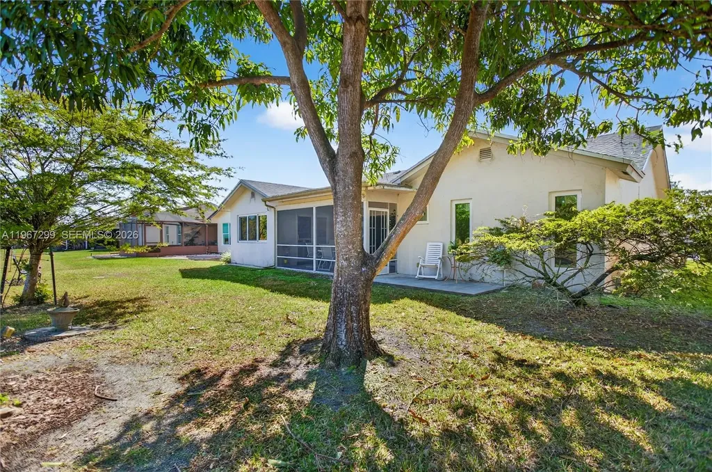 10681 Greenbriar Court Boca Raton FL 33498