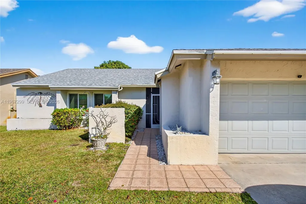 10681 Greenbriar Court Boca Raton FL 33498