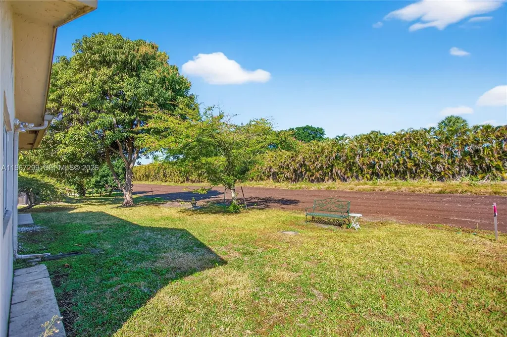 10681 Greenbriar Court Boca Raton FL 33498