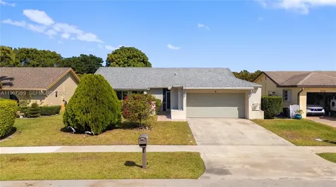 10681 Greenbriar Court Boca Raton FL 33498