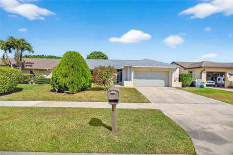 10681 Greenbriar Court Boca Raton FL 33498