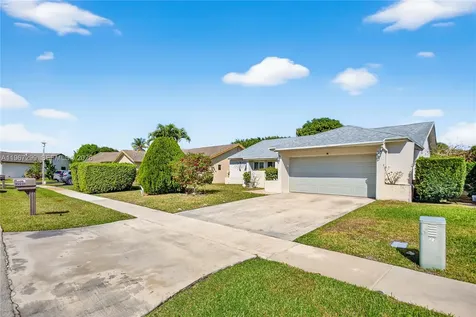 10681 Greenbriar Court Boca Raton FL 33498