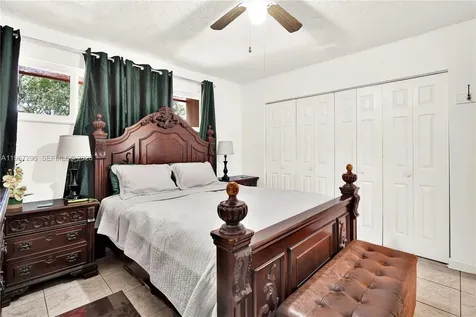 10881 SW 6th Street Sweetwater FL 33174