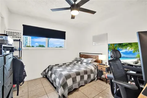 10881 SW 6th Street Sweetwater FL 33174