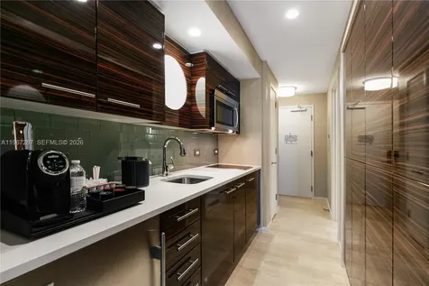 551 N Fort Lauderdale Beach Boulevard Fort Lauderdale FL 33304