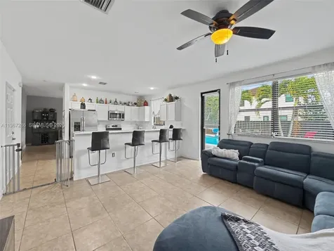 16673 SW 44th Street Miami FL 33185