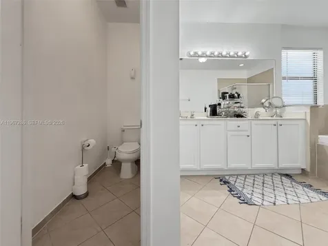 16673 SW 44th Street Miami FL 33185