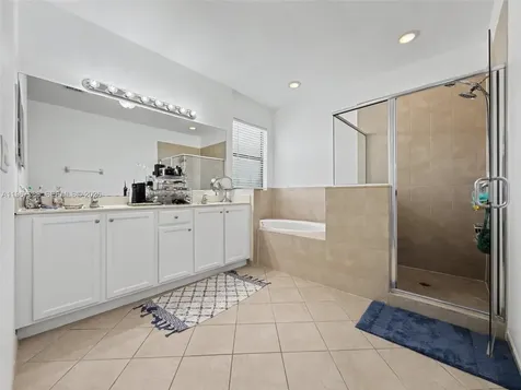 16673 SW 44th Street Miami FL 33185