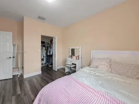 16673 SW 44th Street Miami FL 33185