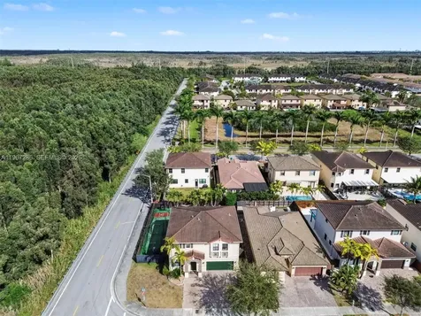 16673 SW 44th Street Miami FL 33185