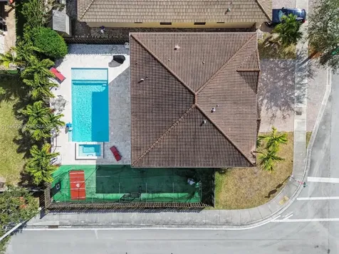 16673 SW 44th Street Miami FL 33185
