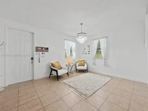 16673 SW 44th Street Miami FL 33185