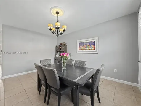 16673 SW 44th Street Miami FL 33185