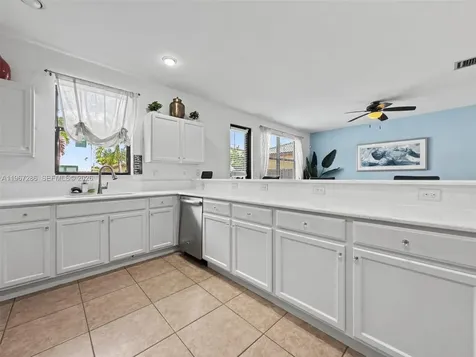 16673 SW 44th Street Miami FL 33185