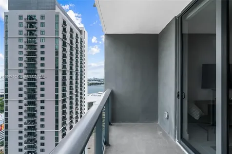 159 NE 6th Street Miami FL 33132