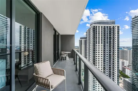 159 NE 6th Street Miami FL 33132