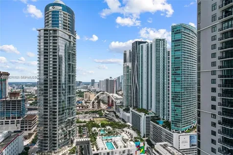 159 NE 6th Street Miami FL 33132
