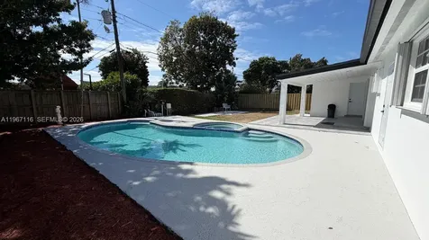 9620 SW 9th Terrace Miami FL 33174
