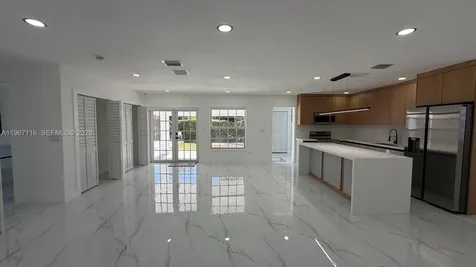 9620 SW 9th Terrace Miami FL 33174
