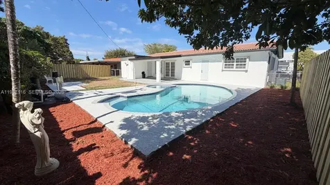 9620 SW 9th Terrace Miami FL 33174