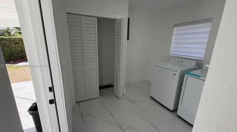 9620 SW 9th Terrace Miami FL 33174