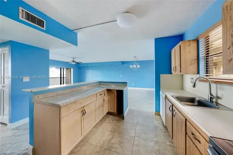 471 Ives Dairy Road Miami FL 33179