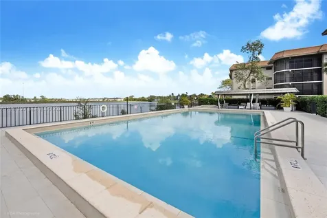 471 Ives Dairy Road Miami FL 33179