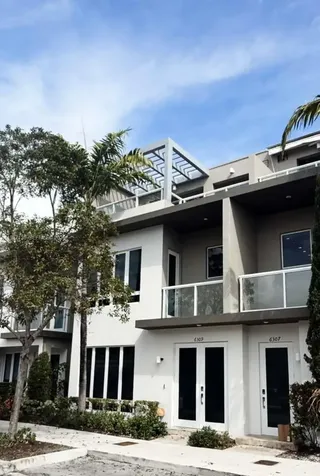 6309 NW 104 Th Path Doral FL 33178
