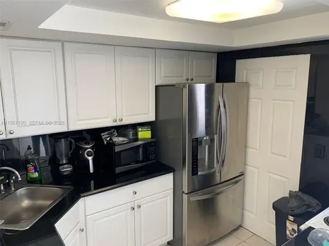 1333 E Hallandale Boulevard Hallandale Beach FL 33009