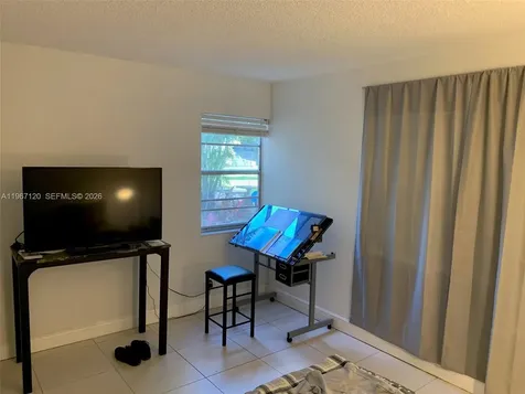 1333 E Hallandale Boulevard Hallandale Beach FL 33009