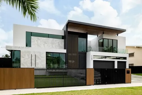 1102 Washington Street Hallandale Beach FL 33019