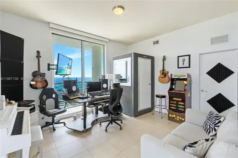 2525 SW 3rd Avenue Miami FL 33129