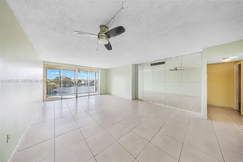 1750 NE 191st Street Miami FL 33179