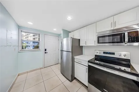 1750 NE 191st Street Miami FL 33179