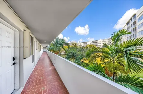 1750 NE 191st Street Miami FL 33179
