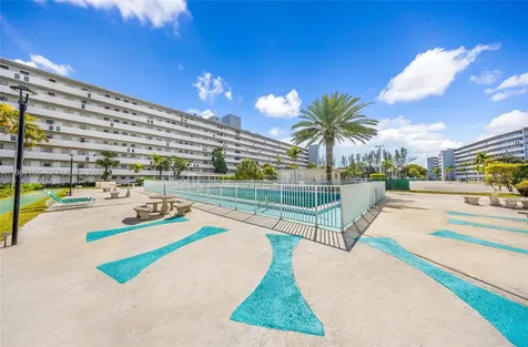 1750 NE 191st Street Miami FL 33179
