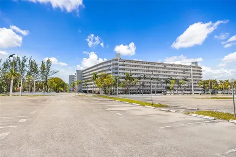 1750 NE 191st Street Miami FL 33179