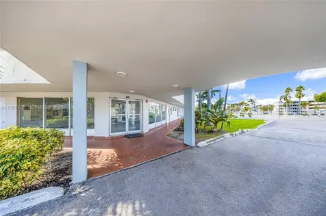 1750 NE 191st Street Miami FL 33179