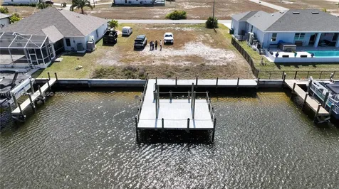 4323 NW 39th Street Cape Coral FL 33993