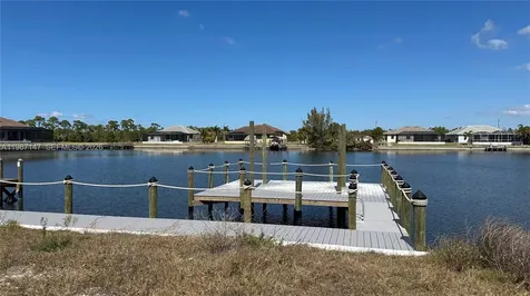 4323 NW 39th Street Cape Coral FL 33993