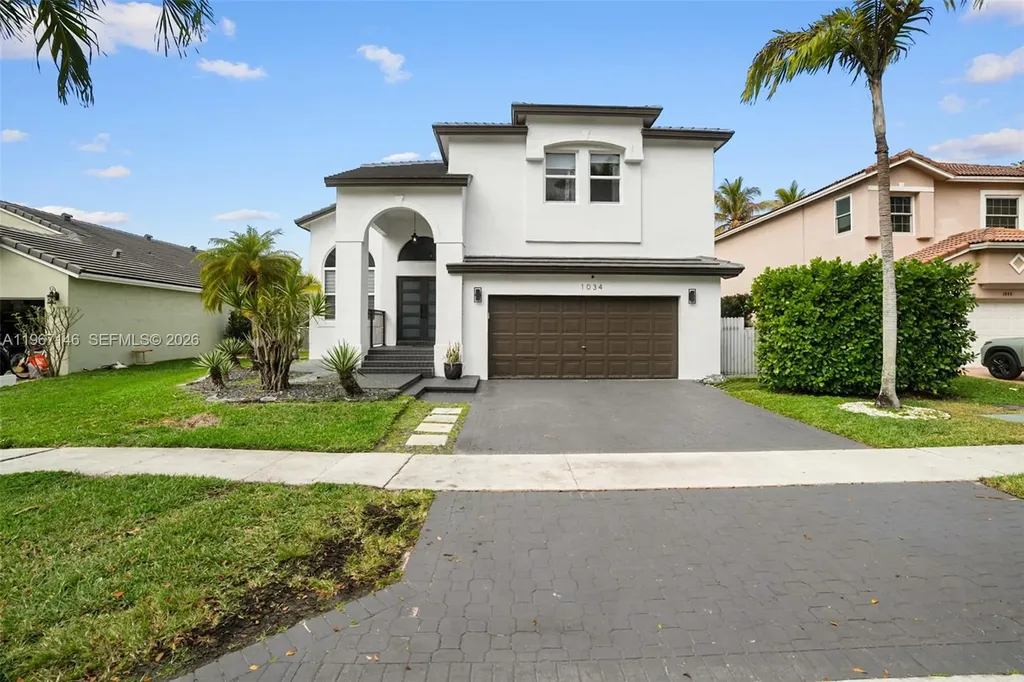 1034 NW 184th Way Pembroke Pines FL 33029